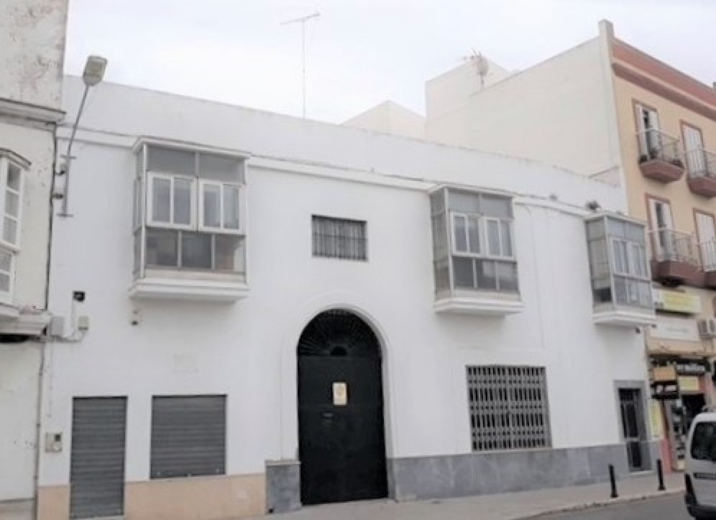 Pisos de bancos en Cádiz