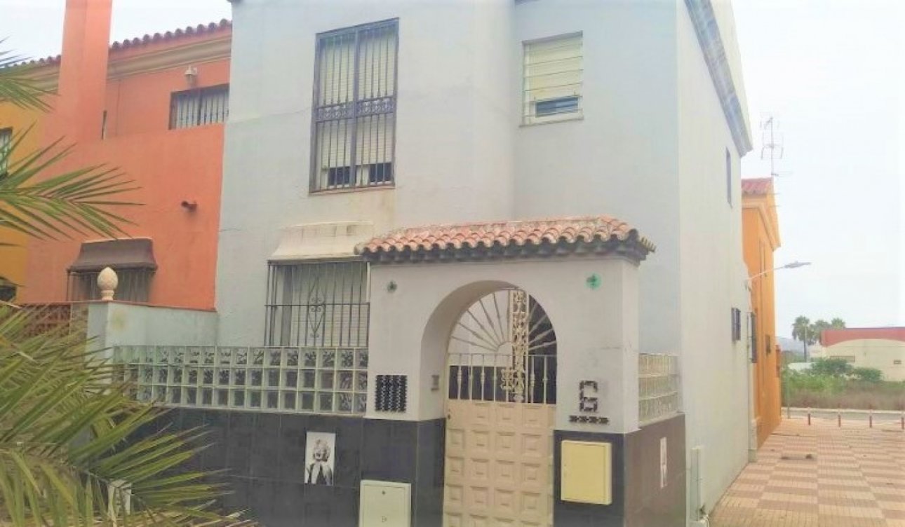 Duplex for sale in La Línea de la Concepción in La Línea de la Concepción
