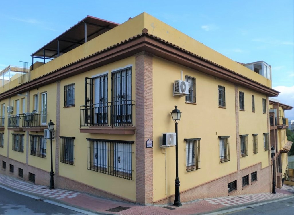 Piso y garaje en Cájar, Granada en Cájar