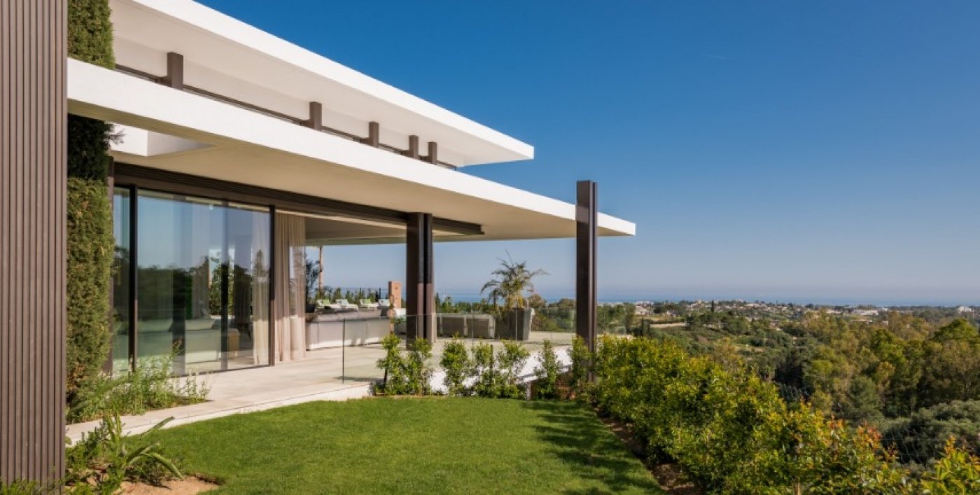 Moderna villa de lujo en La Quinta, Benahavís en Benahavís