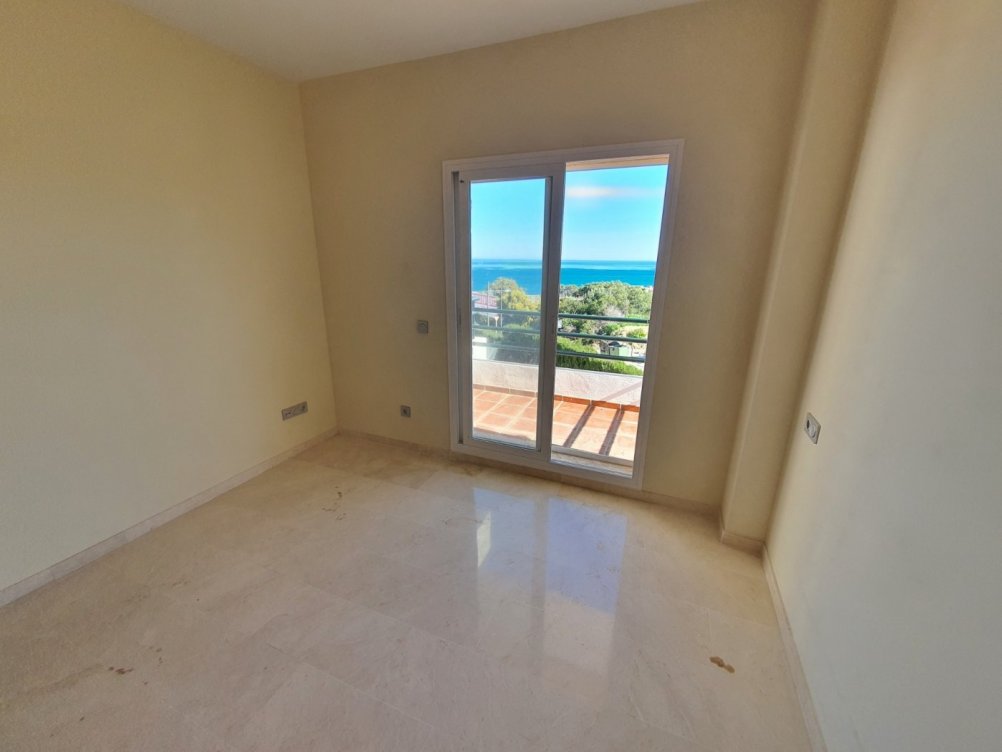 Apartment with sea views in San Luis de Sabinillas in Manilva