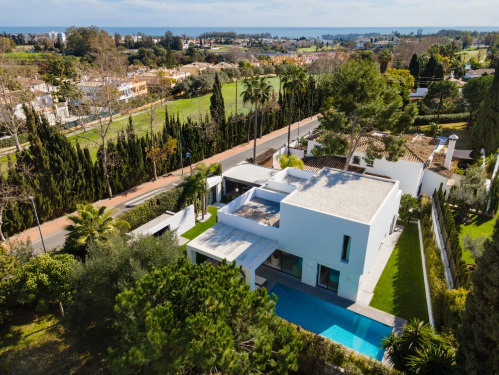 Moderna villa en Guadalmina Golf en Marbella