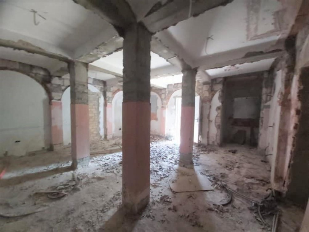 Ground floor apartment to refurbish in Tarifa in Tarifa