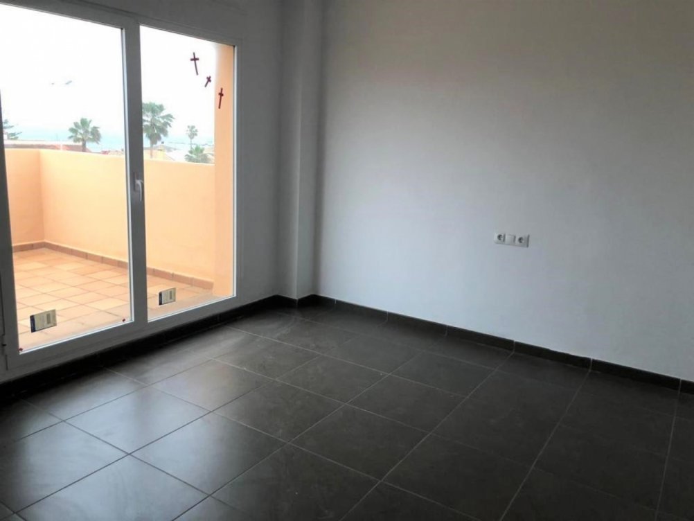 Townhouse and 2 parking spaces in Algeciras in Algeciras
