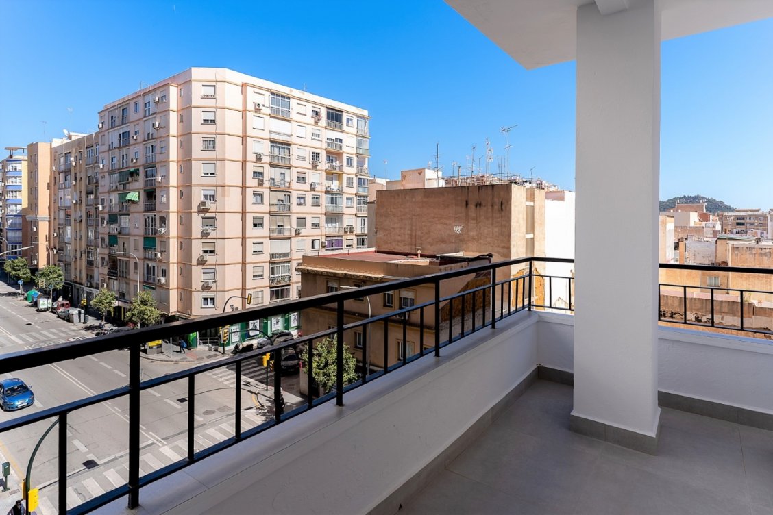 Refurbished apartment in Gamarra, Malaga in Málaga