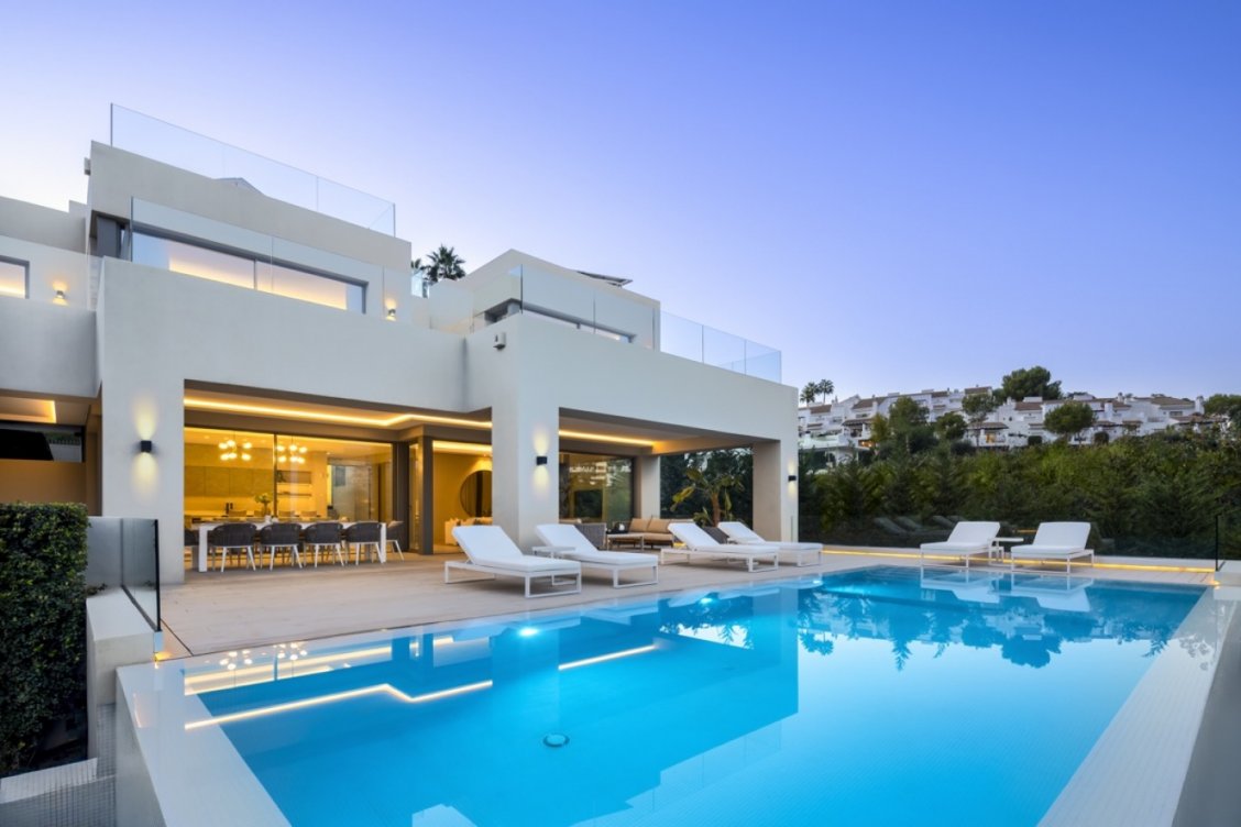 Villa moderna en Nueva Andalucía, Marbella en Marbella