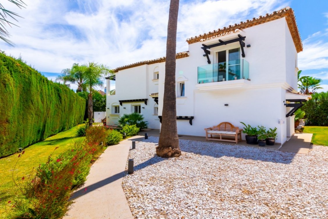 Villa reformada en Nueva Andalucía, Marbella en Marbella