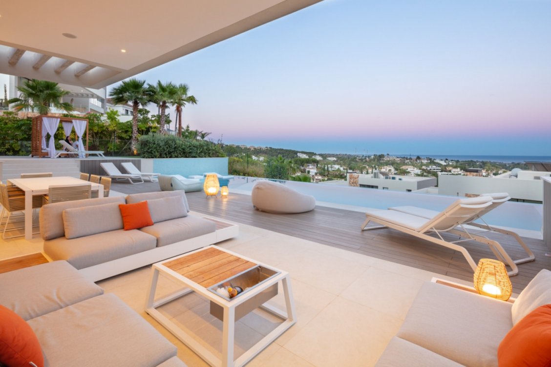 Luxury villa in the Golf Valley in Nueva Andalucía, Marbella in Marbella