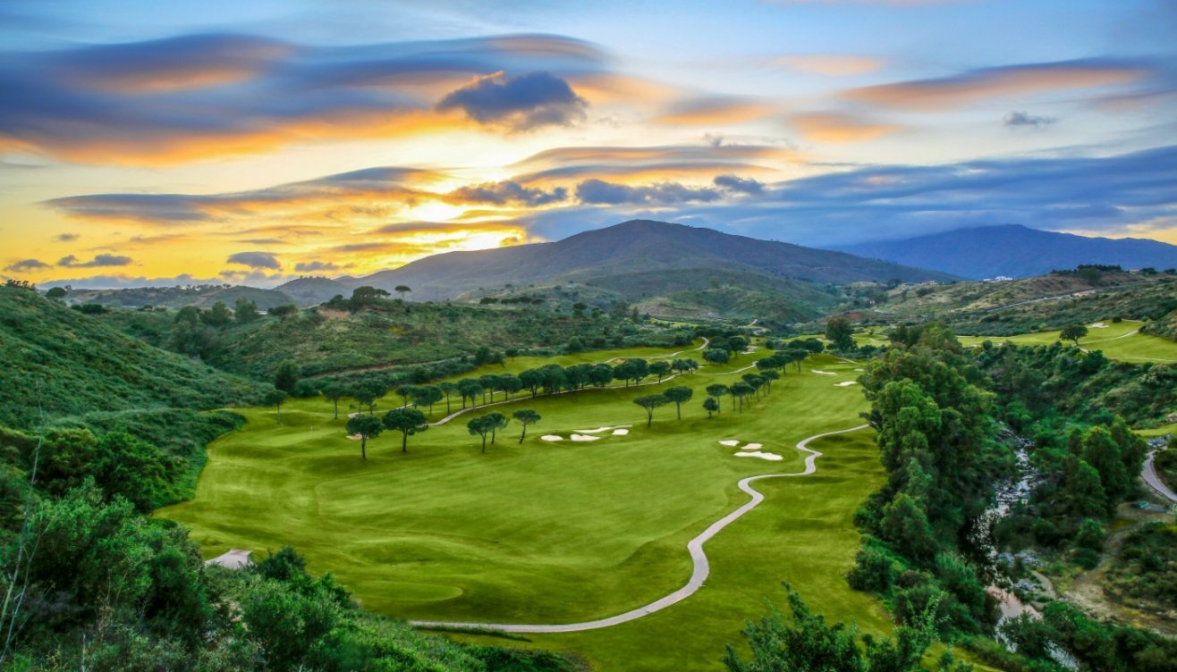 Promoción de adosados en La Cala Golf en Mijas