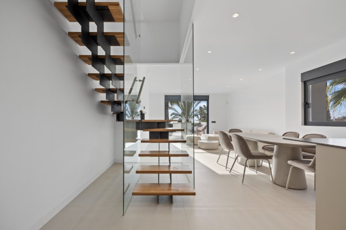 Promoción de apartamentos dúplex en El Paraíso, Estepona en Estepona