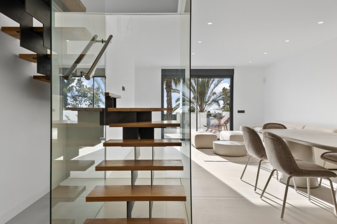 Promoción de apartamentos dúplex en El Paraíso, Estepona en Estepona