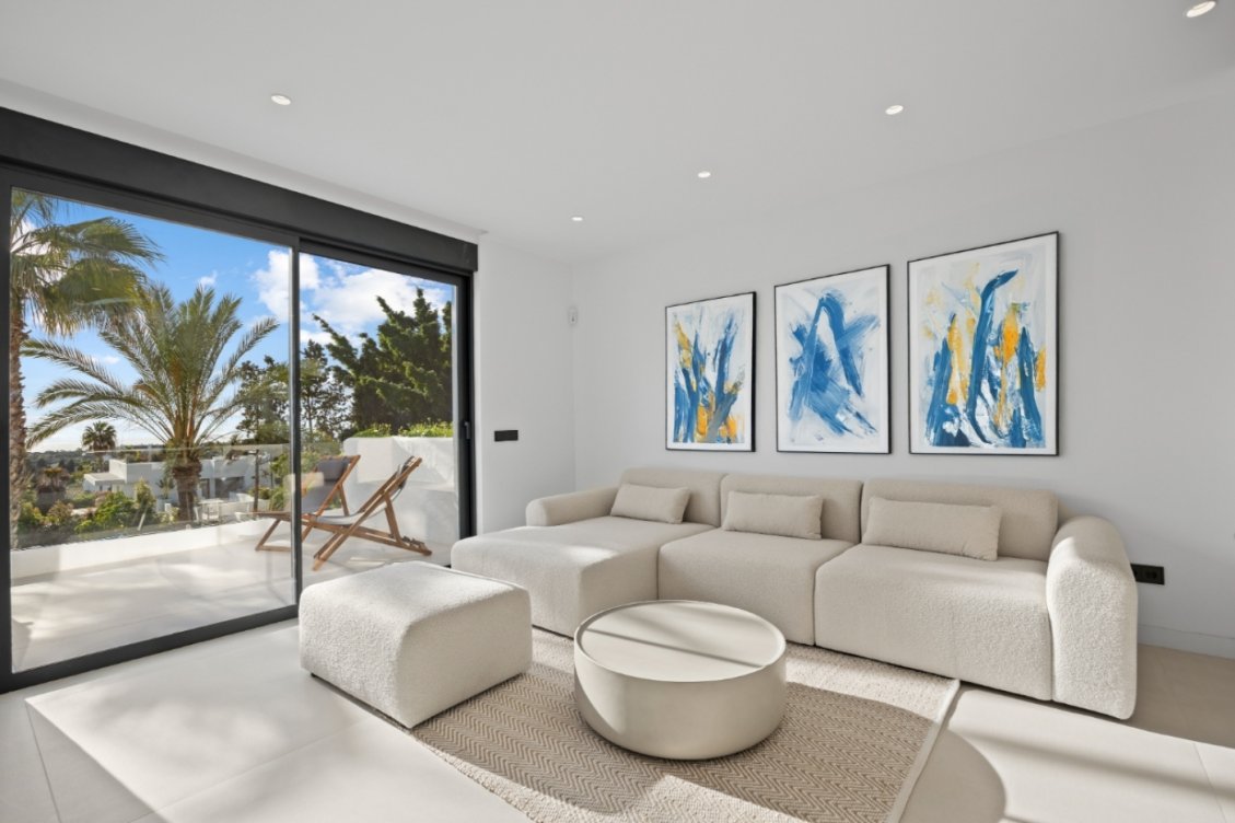 Promoción de apartamentos dúplex en El Paraíso, Estepona en Estepona