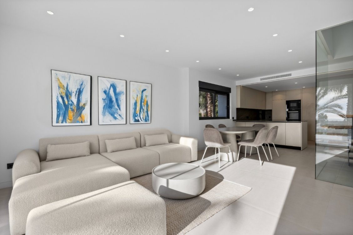 Promoción de apartamentos dúplex en El Paraíso, Estepona en Estepona