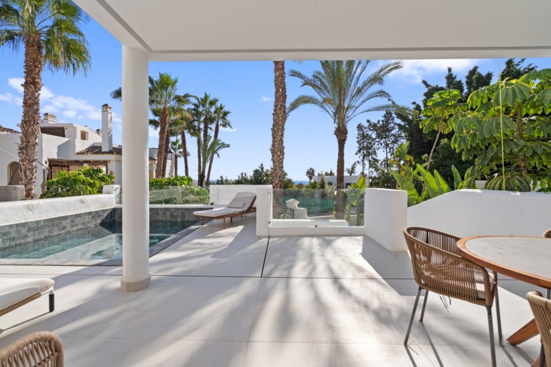 Promoción de apartamentos dúplex en El Paraíso, Estepona en Estepona