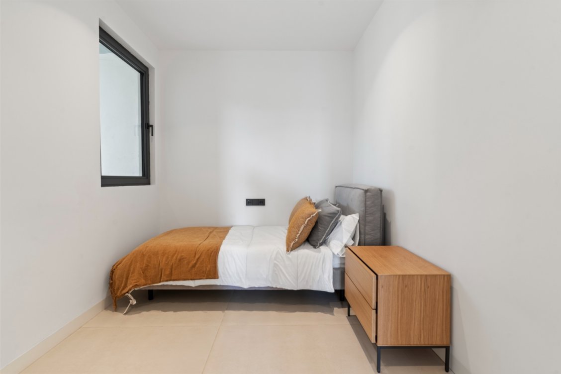 Promoción de apartamentos dúplex en El Paraíso, Estepona en Estepona