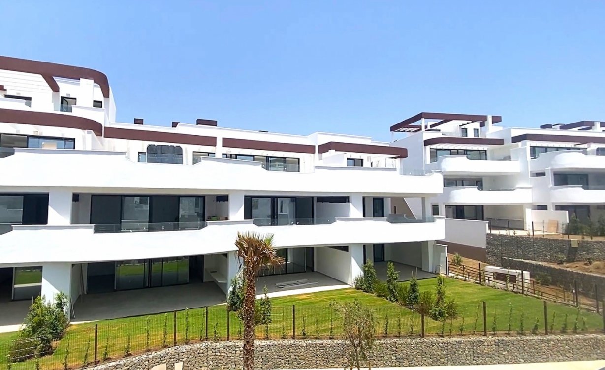 Apartamento de reciente construcción en Estepona en Estepona