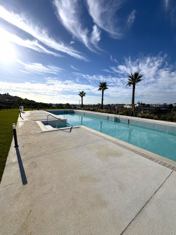 Apartamento de reciente construcción en Estepona en Estepona
